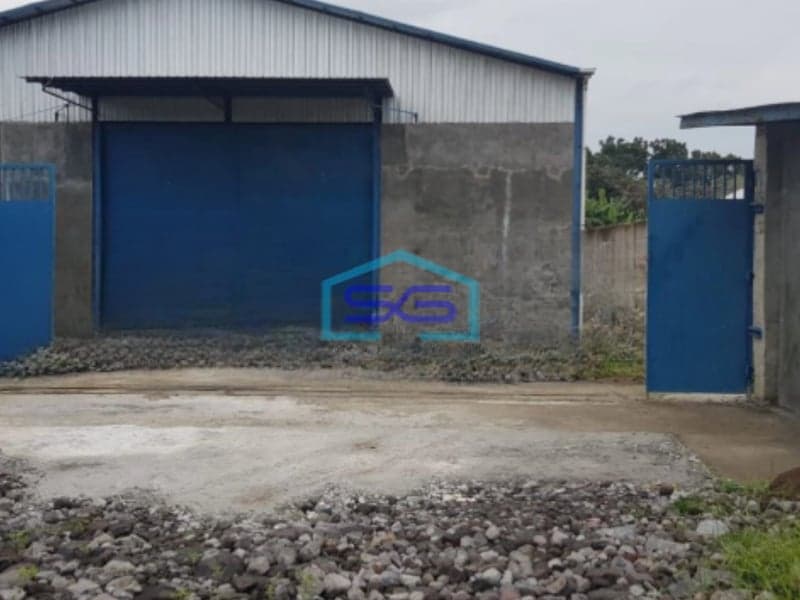 Dijual Gudang Luas Bangunan  1200 m² Lokasi Pinggir Jalan Raya Dempet Demak