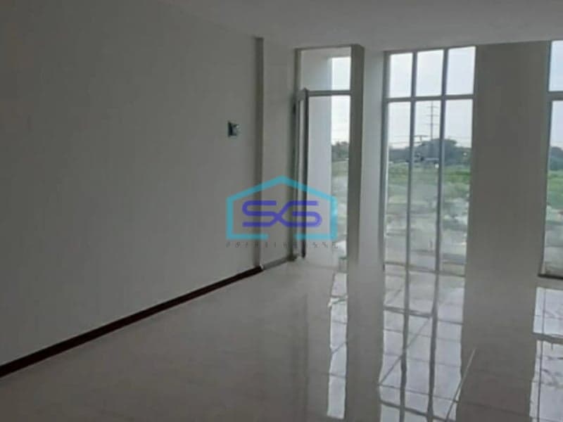 Disewakan Ruko 3 Lantai Lokasi Strategis di Semarang Luas Bangunan  204 m²