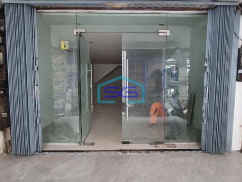 Disewakan Ruko 2.5 Lt, di Boulevard Raya, Kelapa Gading Jakarta Utara Kondisi Bersih