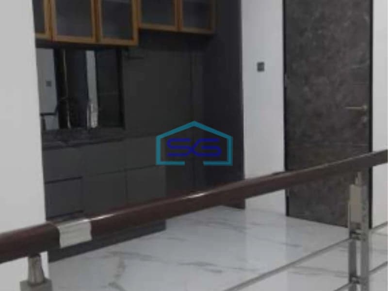Dijual Ruko Siap Pakai Mewah di Raya Sukomanunggal Surabaya Luas Bangunan  289 m²
