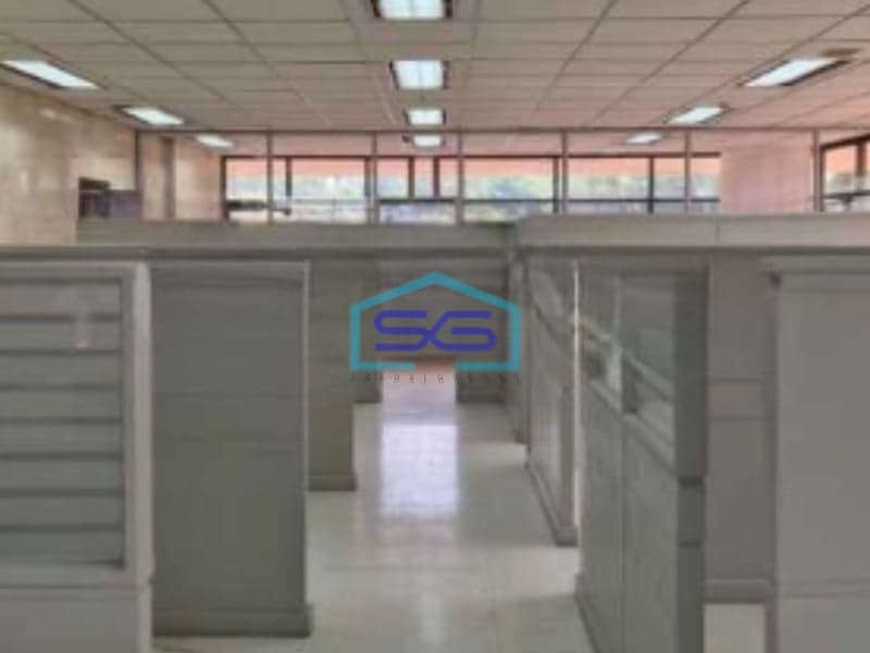 Disewakan Kantor di Gedung Semen Gresik Indonesia dekat dengan Jalan Veteran Luas Bangunan  932 m²