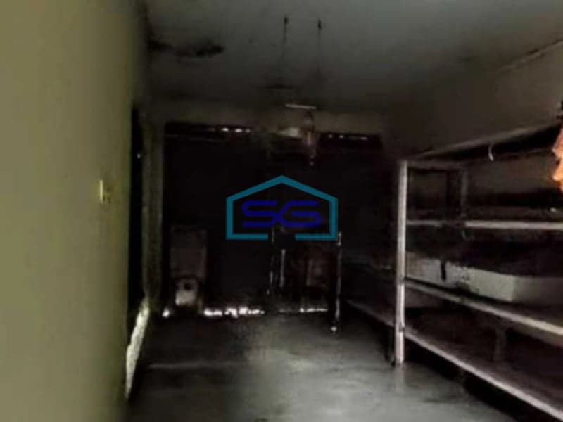 Disewakan Ruang Usaha Siap Pakai Dekat Summarecon Bekasi Luas Bangunan  80 m²