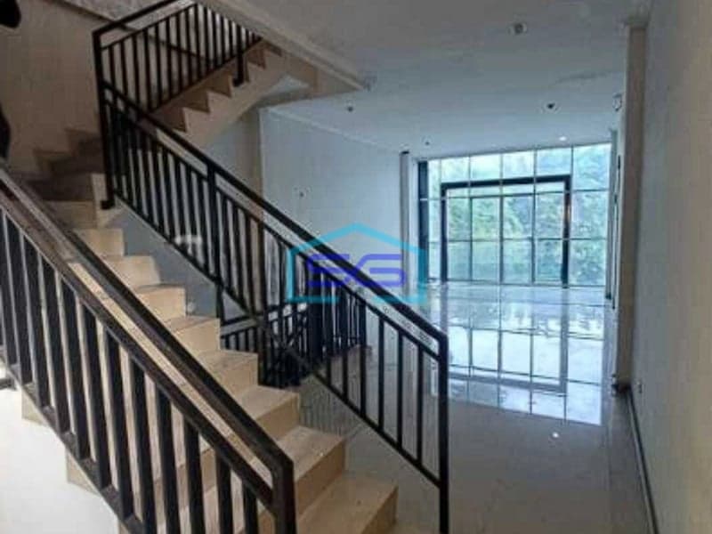 Dijual Ruko Gandeng Strategis Jl. Kebayoran Lama 3,5 Lantai Jakarta Selatan LB 360m2