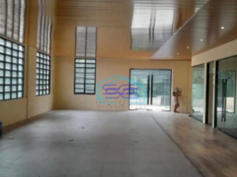 Disewakan Ruang Usaha Strategis di Gandaria Kebayoran Baru Jakarta Selatan Luas Bangunan  840 m²