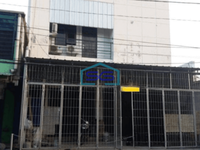 Disewakan Ruko 3 Lantai Luas Bangunan  300 m² di Pinggir Jalan Raya Jatibening Bekasi