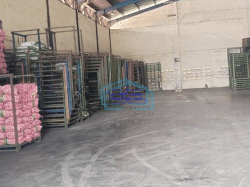 Disewakan Gudang Lokasi Pinggir Jalan Utama Narogong Bekasi Luas Tanah  1500 m²