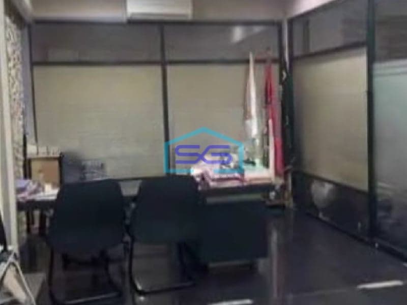 Disewakan Ruko Luas Bangunan  450 m² Lokasi Harmoni Jakarta Pusat