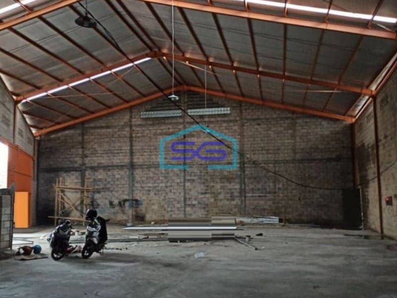 Disewakan Gudang Kawasan Industri Akses Tronton 40 Feet di Sadang Rahayu Bandung LB 450m2