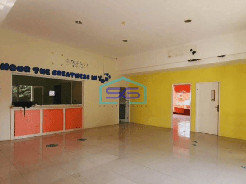 Disewakan gedung komersil parkiran luas di Renon Bali