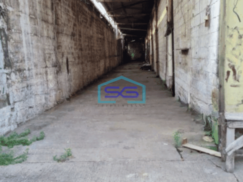 Disewakan Gudang Pinggir Jalan Raya Pluit Jakarta Utara Luas Bangunan  2211 m²