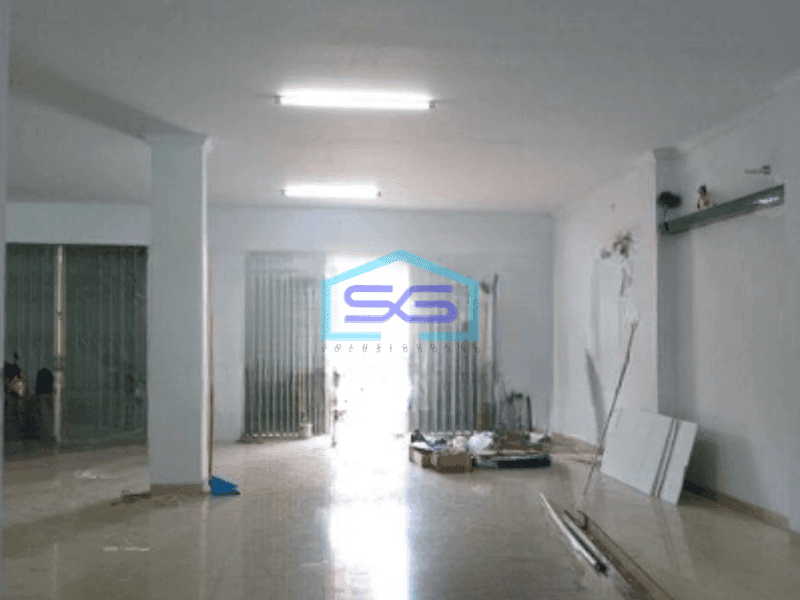 Disewakan Ruko 3 Lantai Lokasi Strategis di Karang Satria Bekasi Ex Kimia Farma