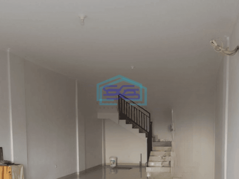Dijual Ruko 3 Lantai Luas Bangunan  225 m² Lokasi Strategis di Cengkareng Jakarta Barat