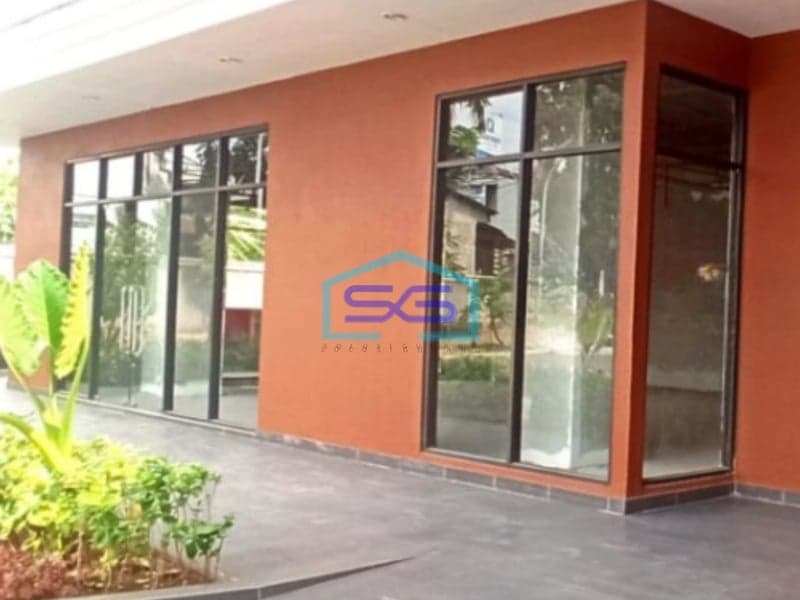Disewakan Ruang Usaha Siap Huni di Cibubur Jakarta Timur Luas 700m2