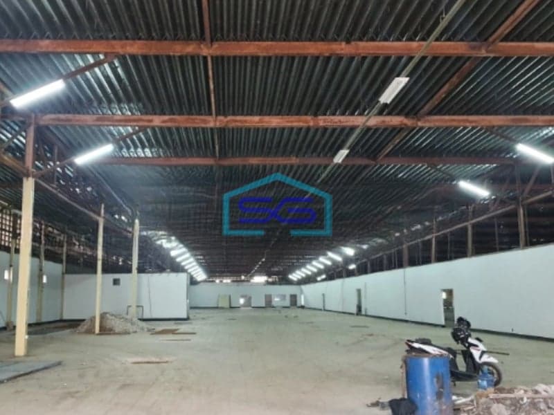Disewakan Gudang Luas Bangunan  3000 m² Lokasi Bebas Banjir di Tangerang