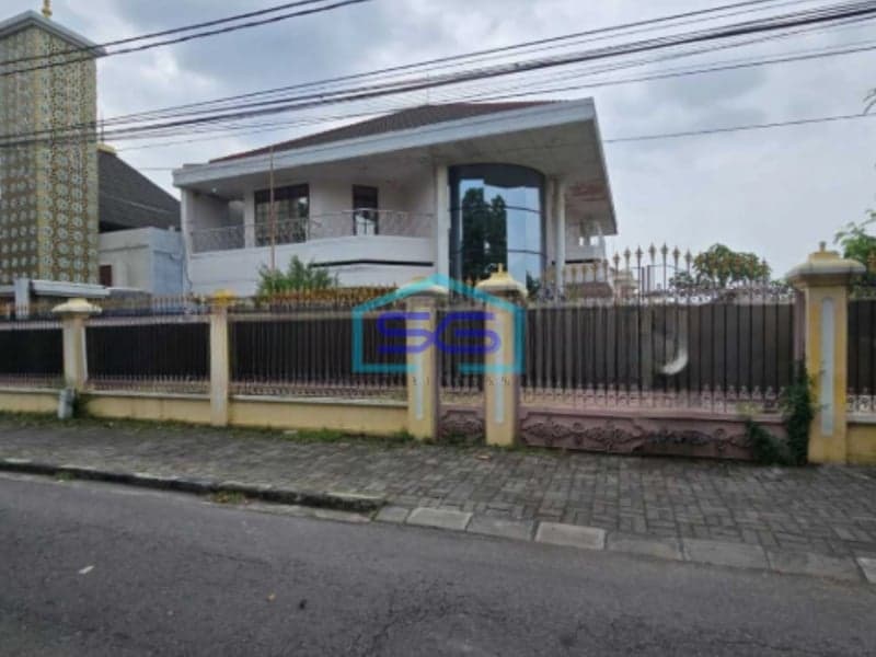 Disewakan Ruang Usaha Strategis di Jalan Raya Adi Sucipto Jajar Laweyan Solo LT 1337m2