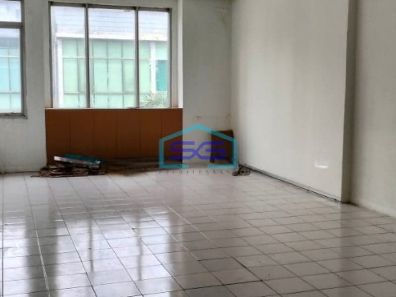 Disewakan Ruko Siap Huni di Di Bandengan Tambora Jakarta Barat LB 288m2