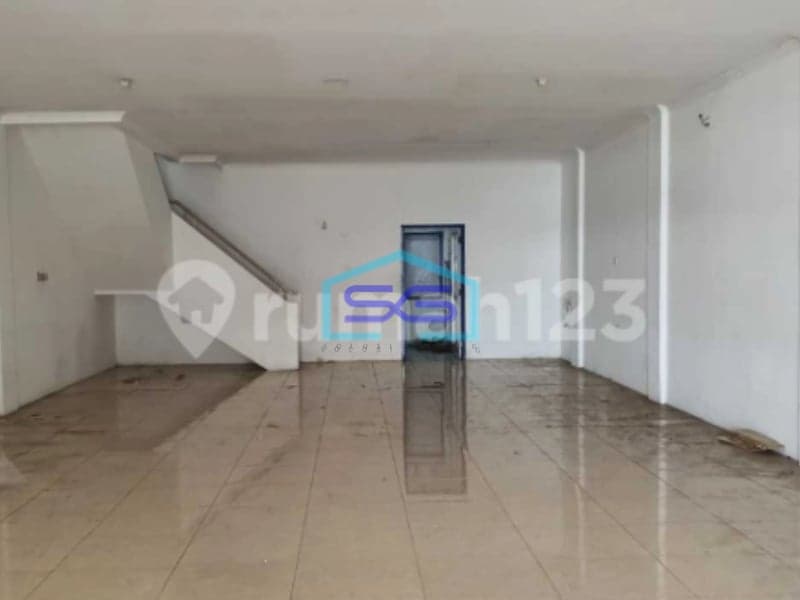 Disewakan Ruko Tengah Kota Daerah Depok Luas Bangunan 420 m²