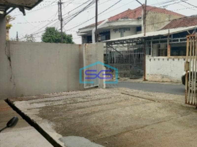 Disewakan kantor di Pajajaran H.mesri Bandung Parkir Luas LB 350m2