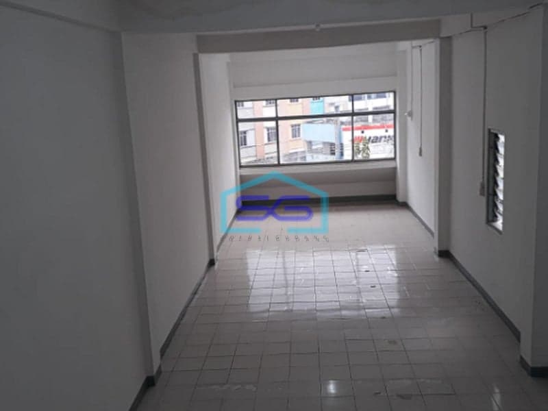 Disewakan Ruko 3 Lantai di Tengah Kota Jalan Kolonel Atmo Palembang LB 192m2