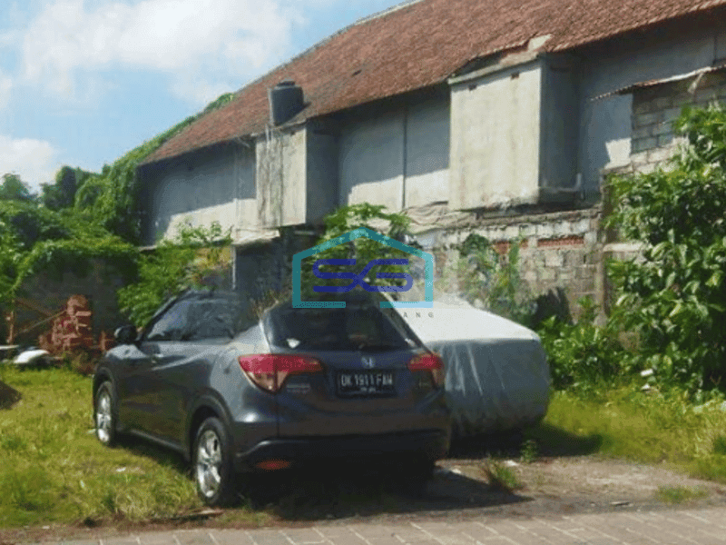 Dijual tanah bonus gudang untuk tempat usaha dekat by pass Kuta Bali