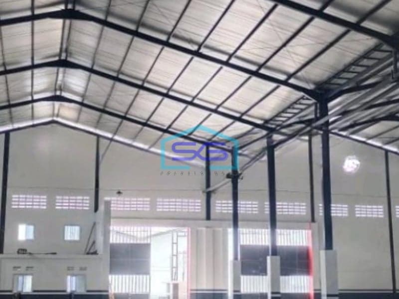 Disewakan Gudang di Pergudangan Kawasan Industri Candi, Gatot Subroto, Kota Semarang Luas Bangunan  1800 m²