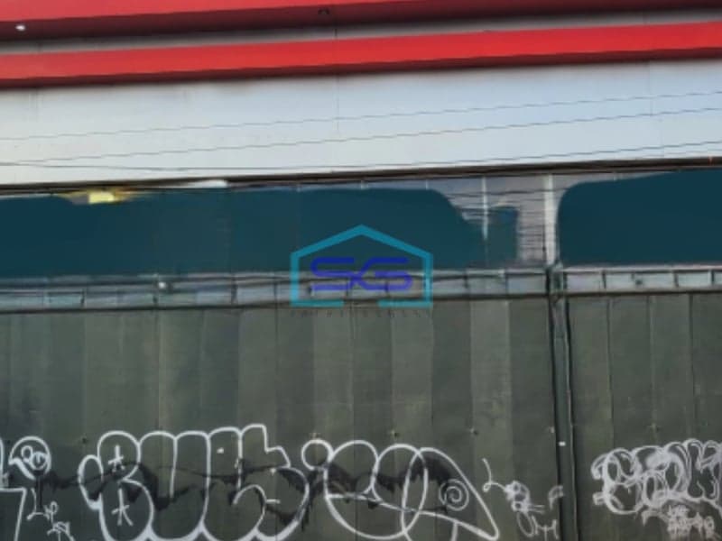 Dijual Gudang Luas Bangunan  3000 m² Lokasi Strategis di Benda Tangerang