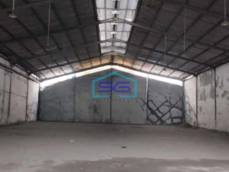 Dijual Gudang di Komplek Pergudangan Oso Wilangon Indah Luas Bangunan  980 m²