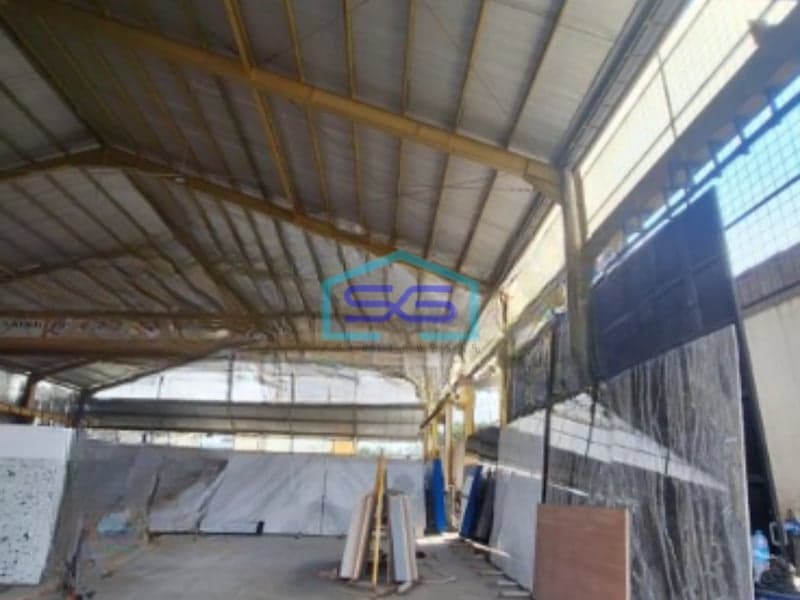 Dijual Gudang Luas Bangunan 698 m² Lokasi Strategis di Cipondoh Tangerang