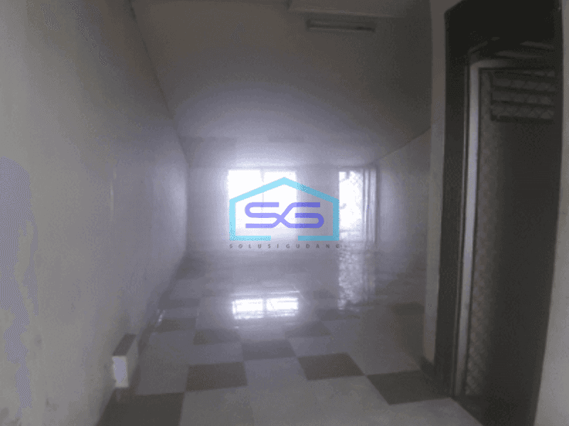 Disewa Ruko tepi jl.raya 4lantai di Penjaringan Jakarta Utara