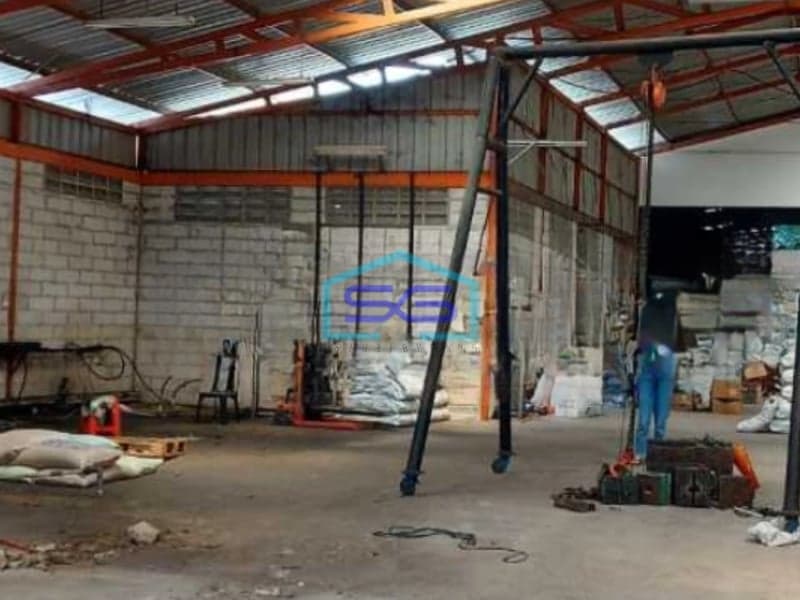 Disewakan Gudang Luas Tanah 1000 m² Akses Container 40 feet di Tangerang