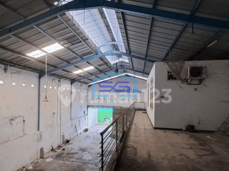 Disewakan Gudang Klampis Semolo Surabaya Timur