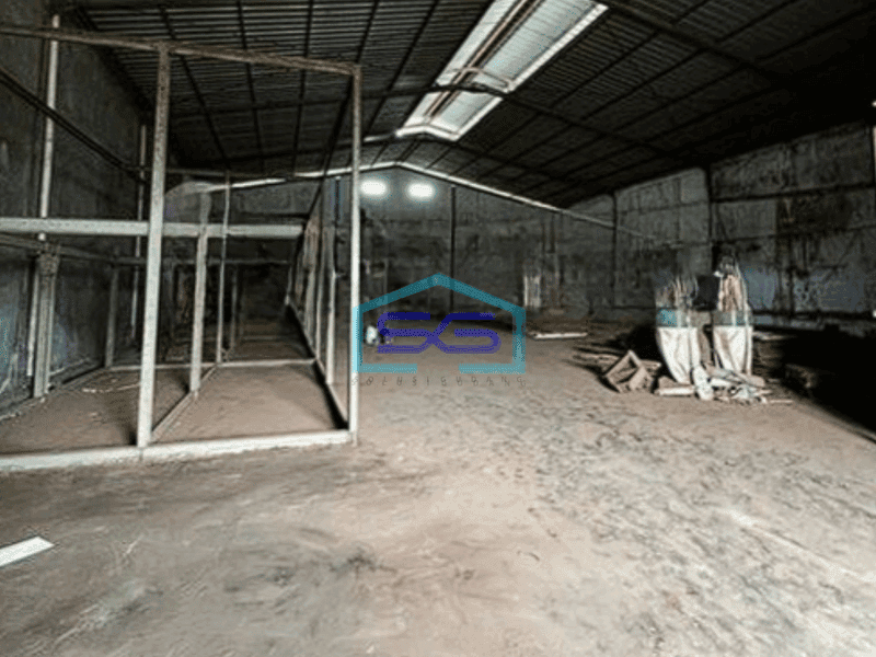Disewakan dan dijual gudang 1200m2 bagus di Cipondoh