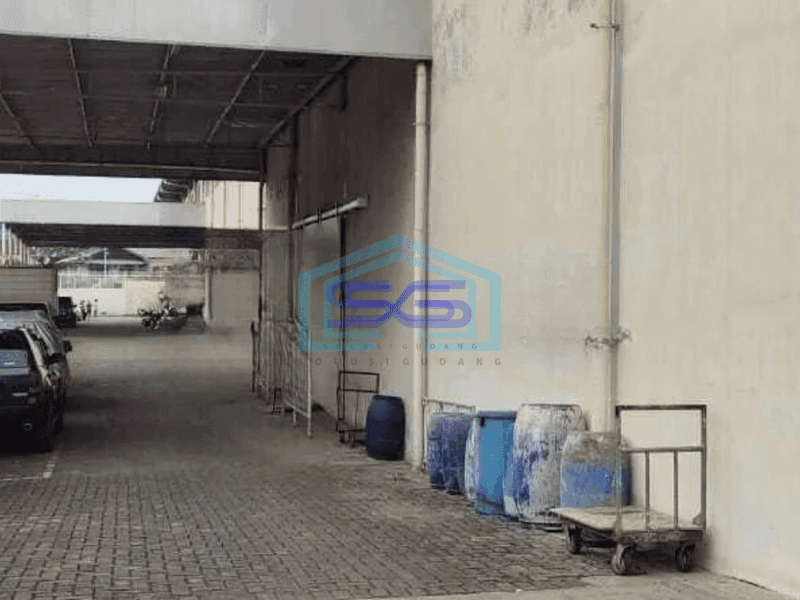 Dijual Gudang Kapuk Kamal, Masuk Kontainer