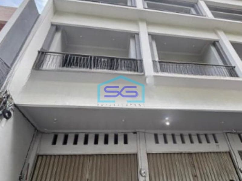 Disewakan Ruko 3 Lantai Luas Bangunan  220 m² Lokasi di Grogol Jakarta Barat