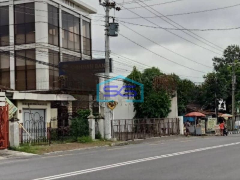 Dijual kantor 3 Lantai DI Pakuncen Wirobrajan Jogja Luas Bangunan 567 m²