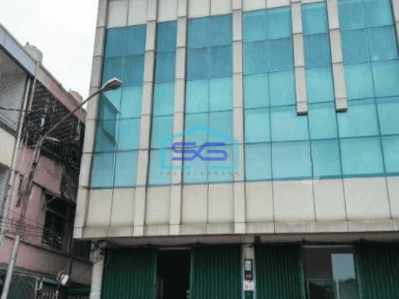 Dijual Ruko Sudah Direnovasi Lokasi Strategis di Greenville Taman Ratu Jakarta Barat Luas Bangunan 181 m²