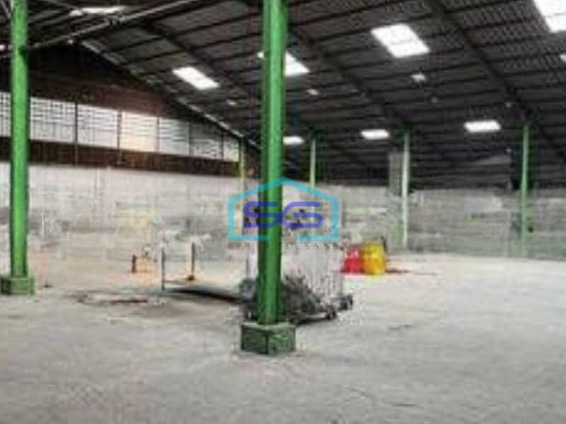 Dijual Gudang Hitung Tanah Saja!! Lokasi Bagus Pinggir Jalan Utama Tangerang LT 2850m2