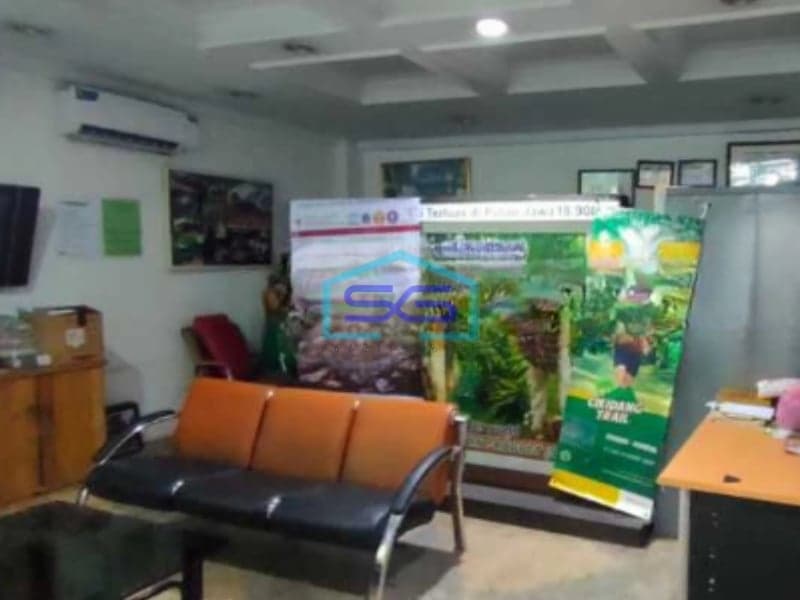 Dijual Kantor Lokasi Bebas Banjir di Daan Mogot Jakarta Barat Luas Tanah 758 m²