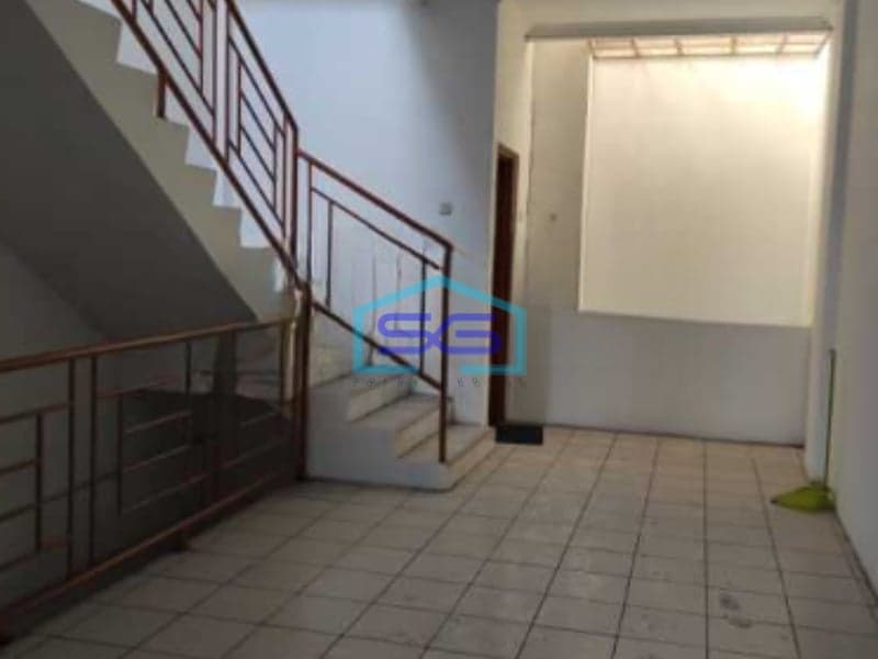 Disewakan Ruko Luas Bangunan  250 m² Lokasi di Tepi Jalan Raya Bandengan Jakarta Utara