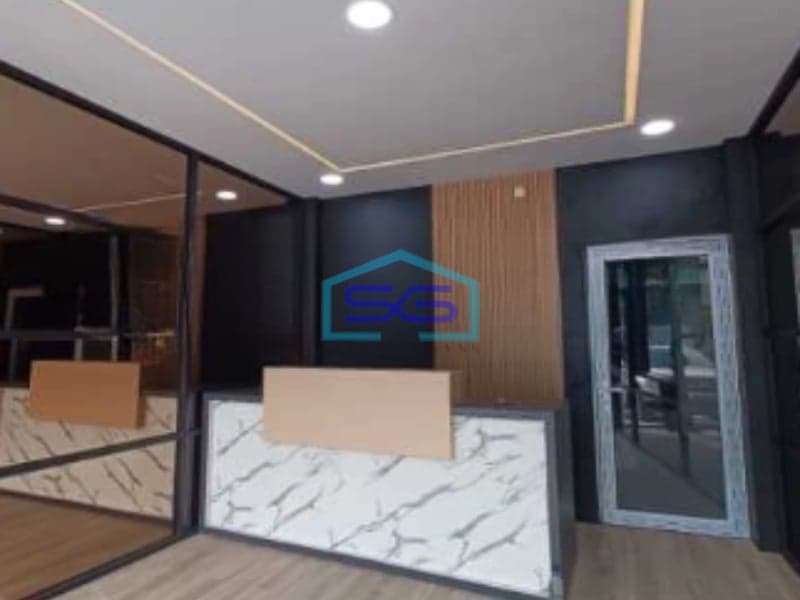 Disewakan Gudang Ada Lift Barang Luas Bangunan 738 m² Lokasi Kalideres Jakarta Barat