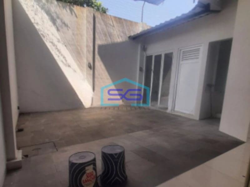 Disewakan ruko di Mt haryono Semarang tengah Luas Bangunan 353 m²