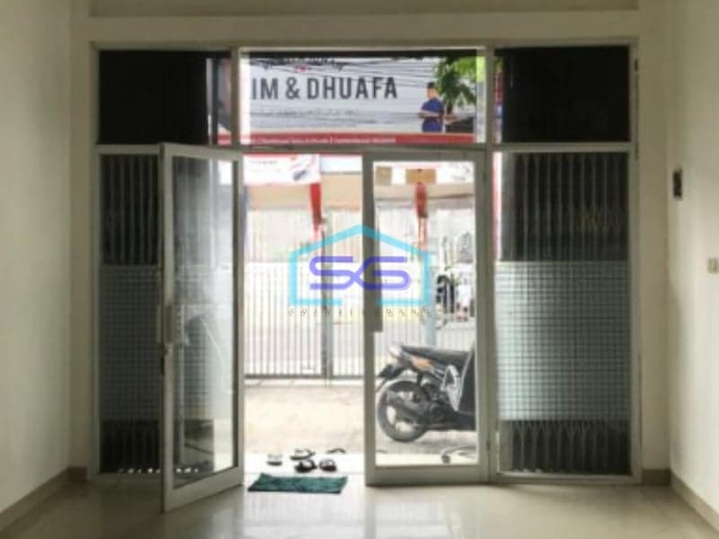 Dijual Cepat Ruko Luas Bangunan  110 m² Lokasi di Duren Sawit Jakarta Timur