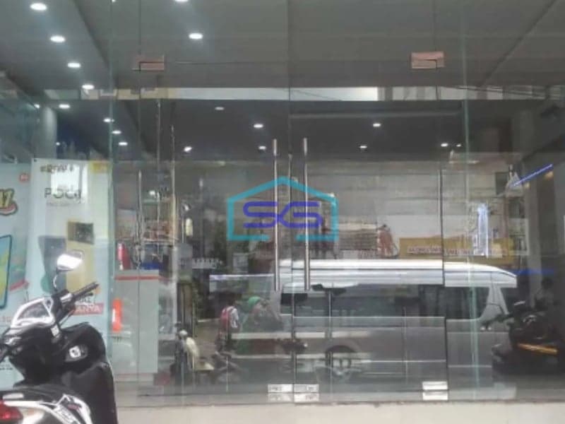 Disewakan Ruko 3 Lantai Dikawasan Bisnis dan Kampus Di Depok Sleman Luas Bangunan 253 m²