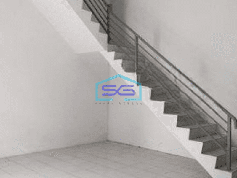 Disewakan Gudang Ada Kantor Luas Bangunan  576 m² di Teluk Naga Tangerang