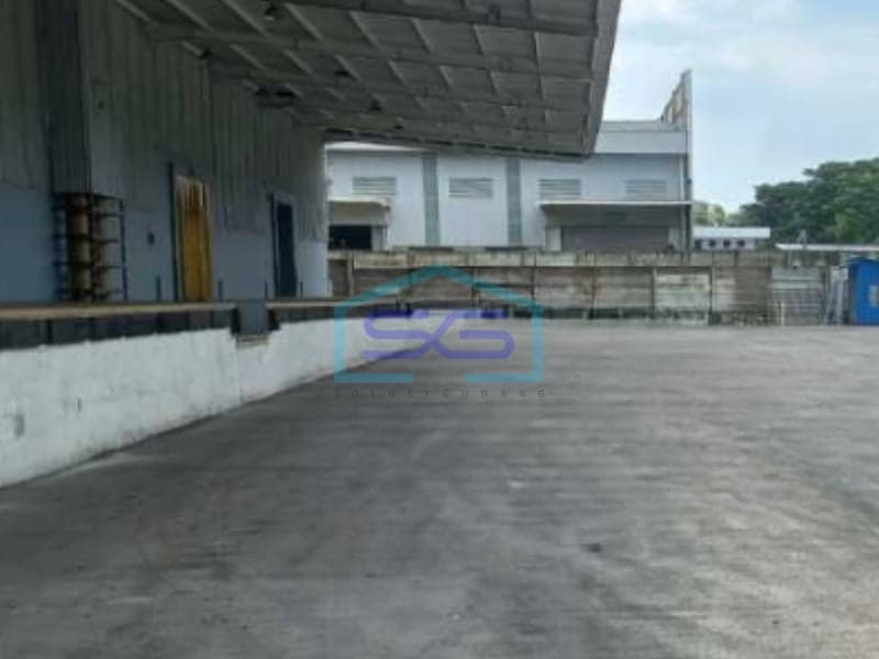 出租仓库 建筑面积5795平方米 位于Cikarang Lippo