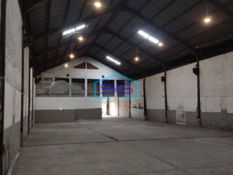 Disewakan Murah Gudang Ada Kantor di Daerah Jurumudi Jakarta Barat LB 320m2