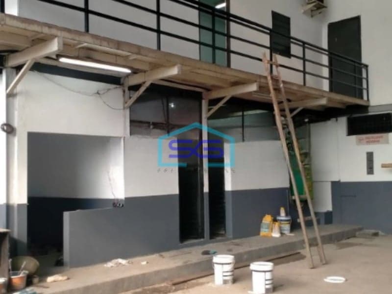 Disewakan Gudang Luas Bangunan 1500 m² Lokasi Bekasi Akses Container 40 Feet