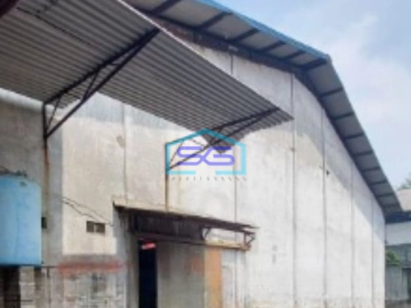 Disewakan Murah Pabrik Luas Bangunan 1500m2 Butuh Renovasi Akses Kontener 40 feet Kamal Jakarta Utara