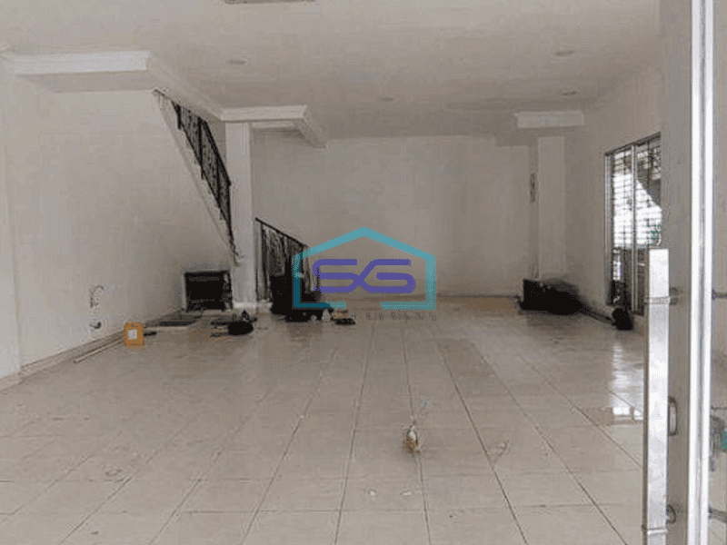 Disewakan Ruko Central Park Jakarta Barat 4 Lantai LB 300m2