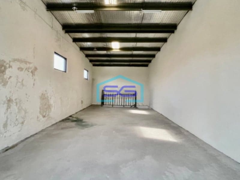 Disewakan Ruko Strategis di Jalan Adisucipto Colomadu Solo LB 325m2